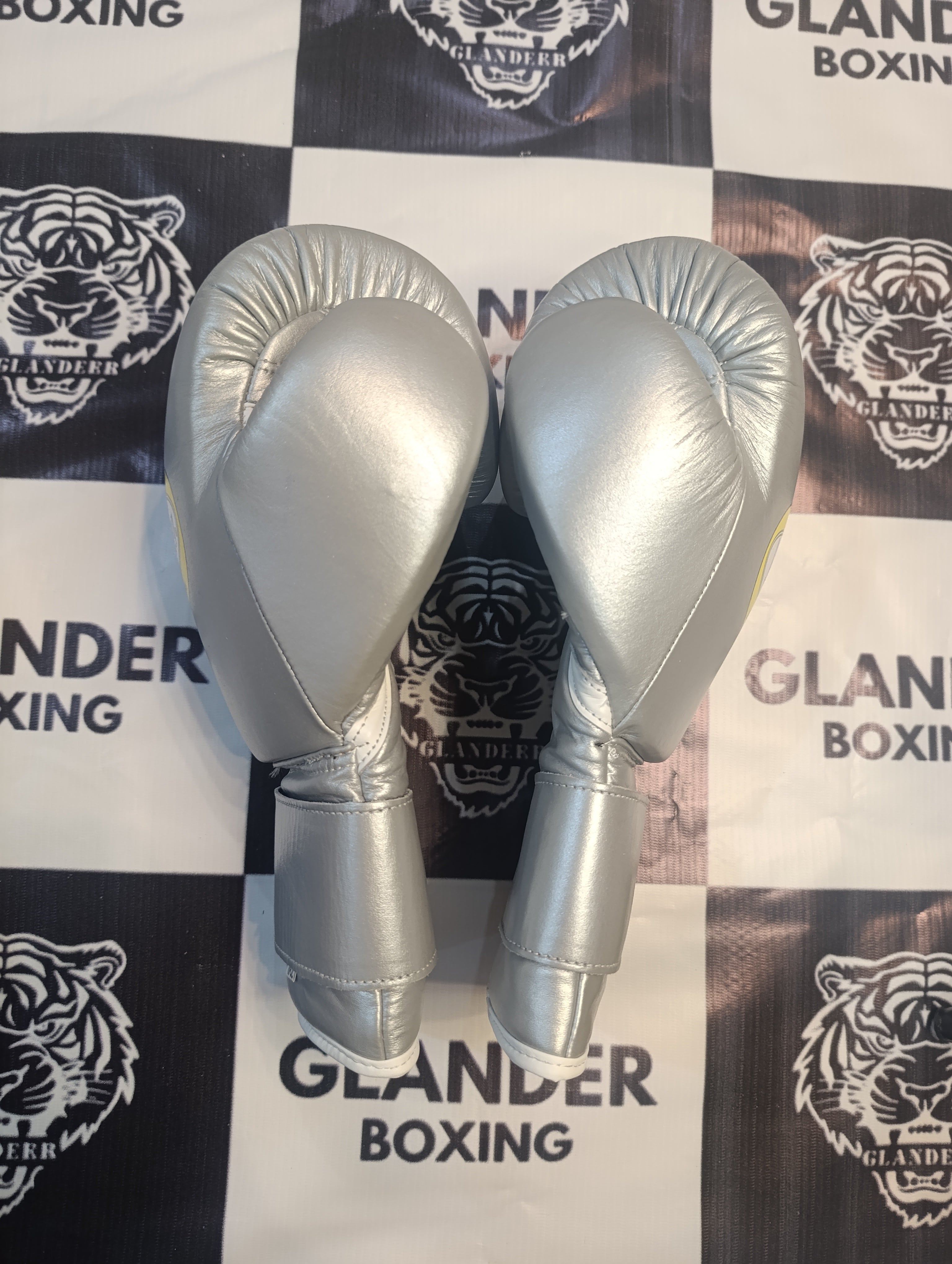 Custom Handmade Metallic Silver Pro Elite Boxing Gloves | Winnings | Personalise your name | 100% Pure Leather | Best Choice for Fighters