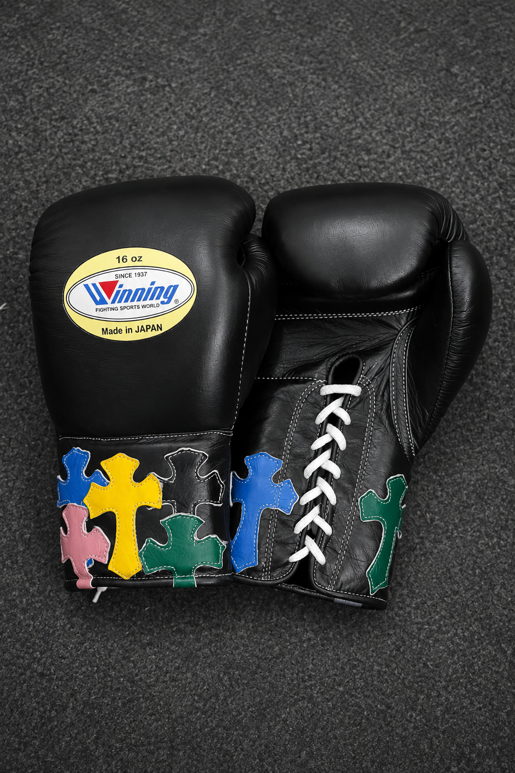 Winning chrome Heart 12 Oz boxing gloves