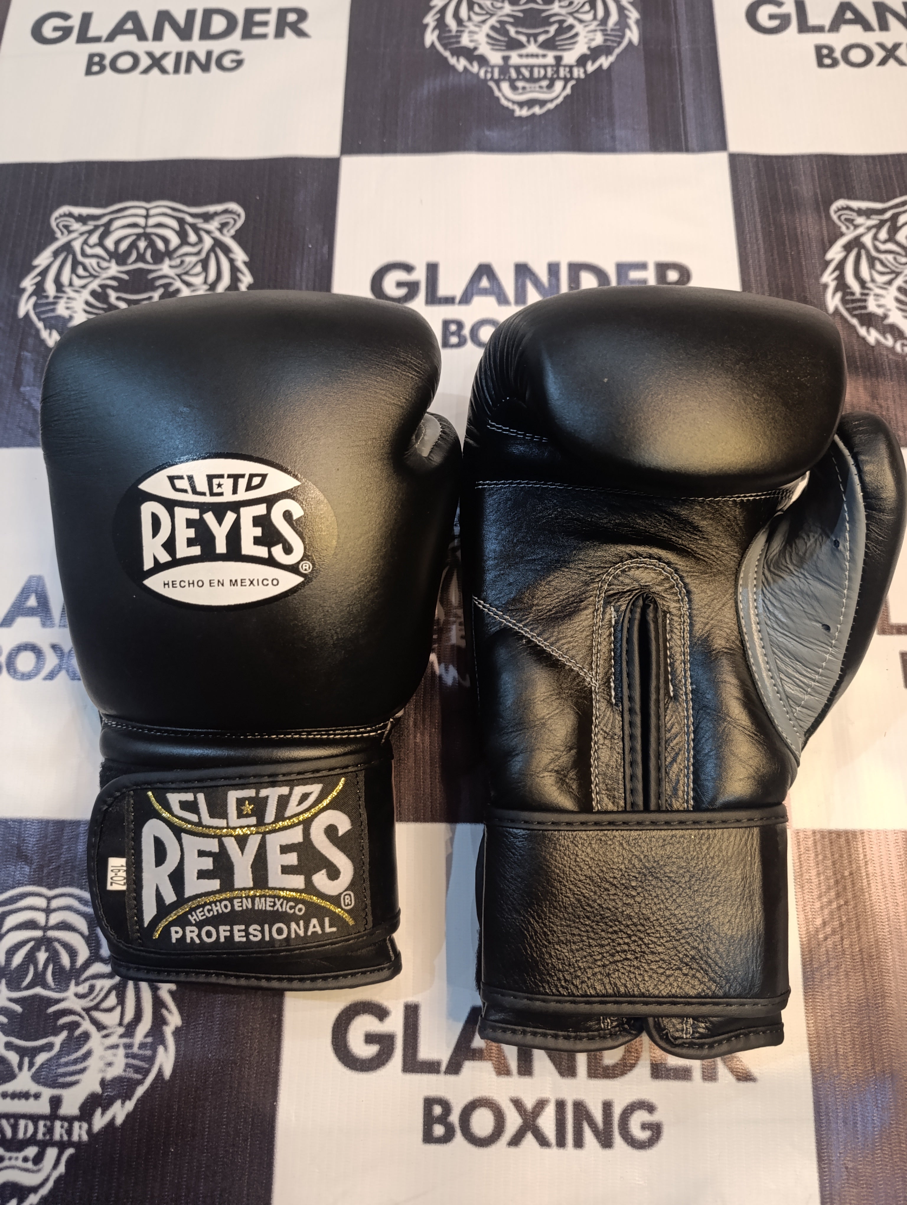 Custom Handmade Black Pro Elite Boxing Gloves | Cleto Reyes | Personalise your name | 100% Pure Leather | Best Choice for Fighters